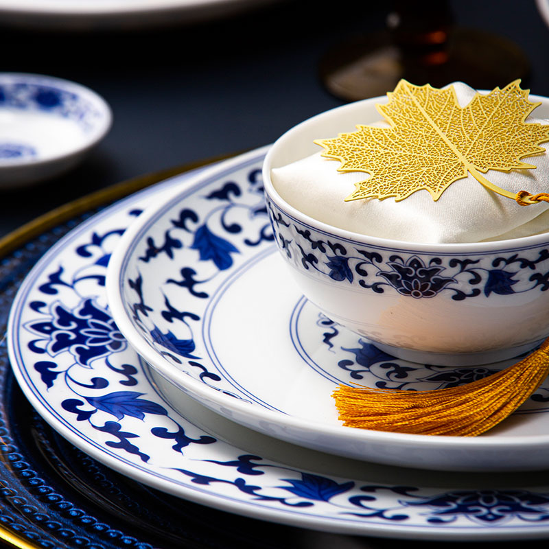 JIXIANGRUYI kézzel készített matricás kék-fehér, magas tüzelésű Jingdezhen étkészlet (3)